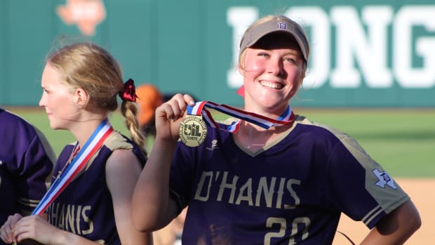 D'Hanis Hermleigh 060122 Texas Class 1A UIL Softball State Championship3